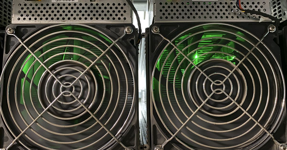 Bitcoin Miner PrimeBlock Plans to Go Public by Merging With 10X Capital: Report