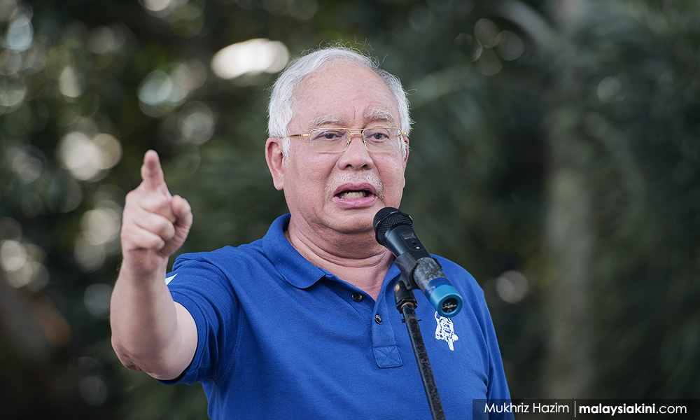 Najib fingers Dr M forex scandal after judge calls SRC ‘national embarrassment’