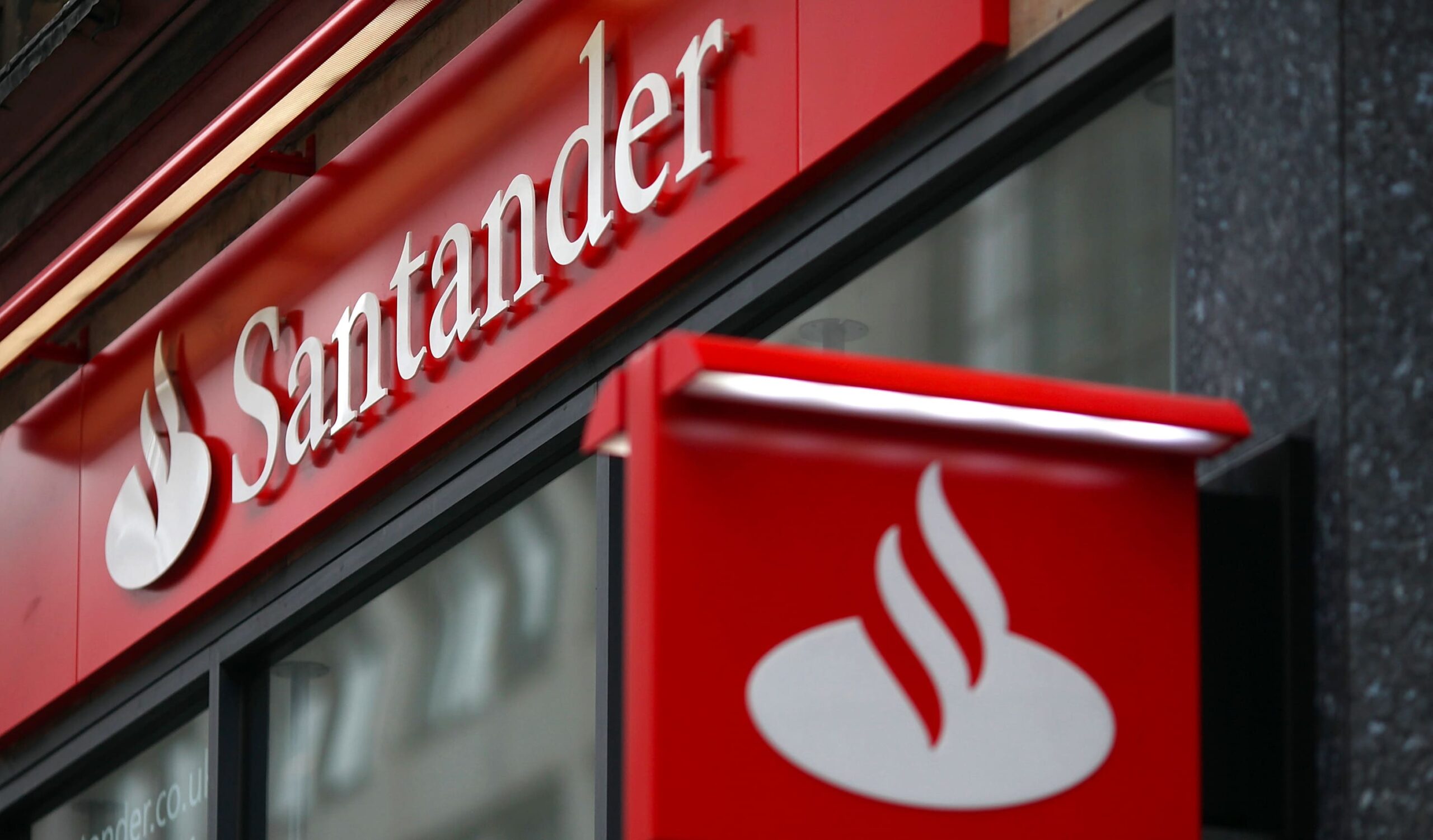 Santander accidentally put millions into random accounts on Christmas Day