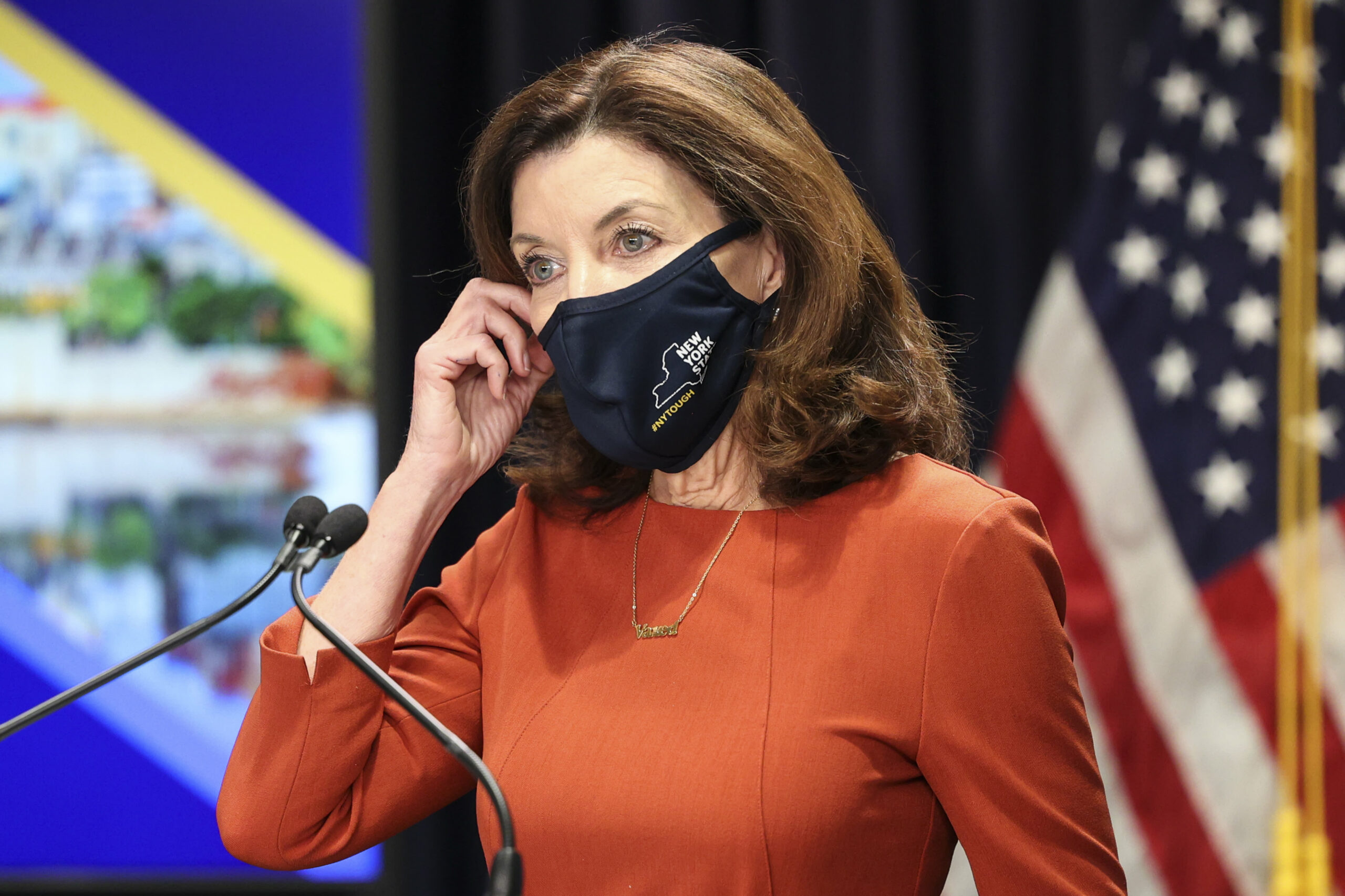 New York Gov. Kathy Hochul imposes mask mandate on omicron Covid worries