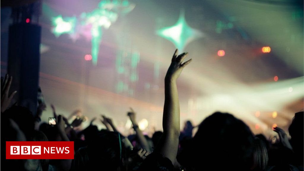 Covid-19: Nightclubs in NI to close from 27 December