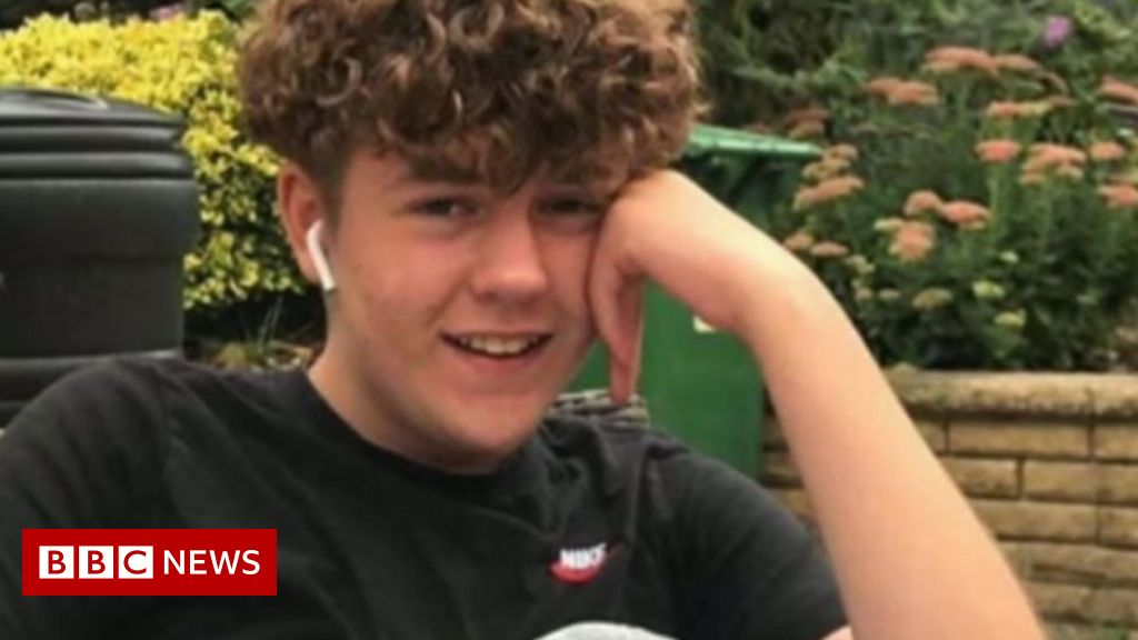 Olly Stephens: MP criticises social media role in boy's murder