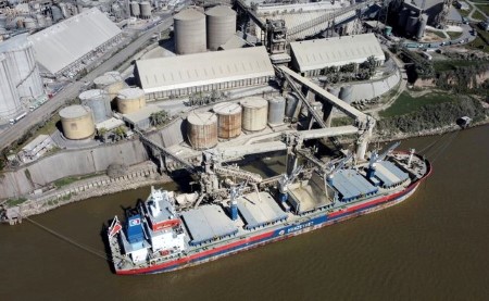 EXCLUSIVE-Argentine grains ships cutting cargoes by 30% amid ‘record’ river decline, ports chamber says