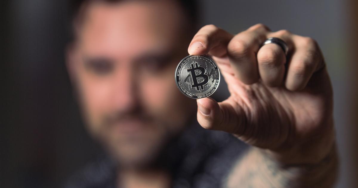Crypto Analyst Who Called Previous Bear Market Says Bitcoin Has Violated Its Parabolic Advance