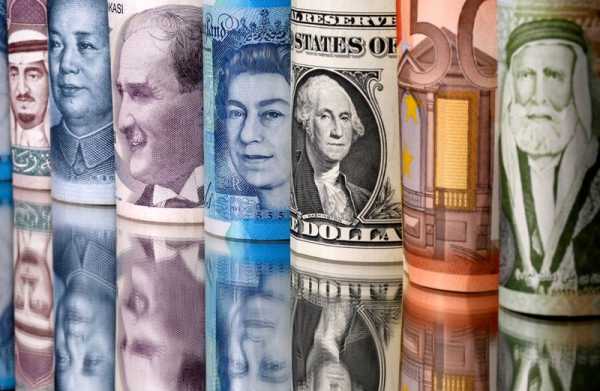 Dollar dips as Treasury yields stall, commodity currencies gain