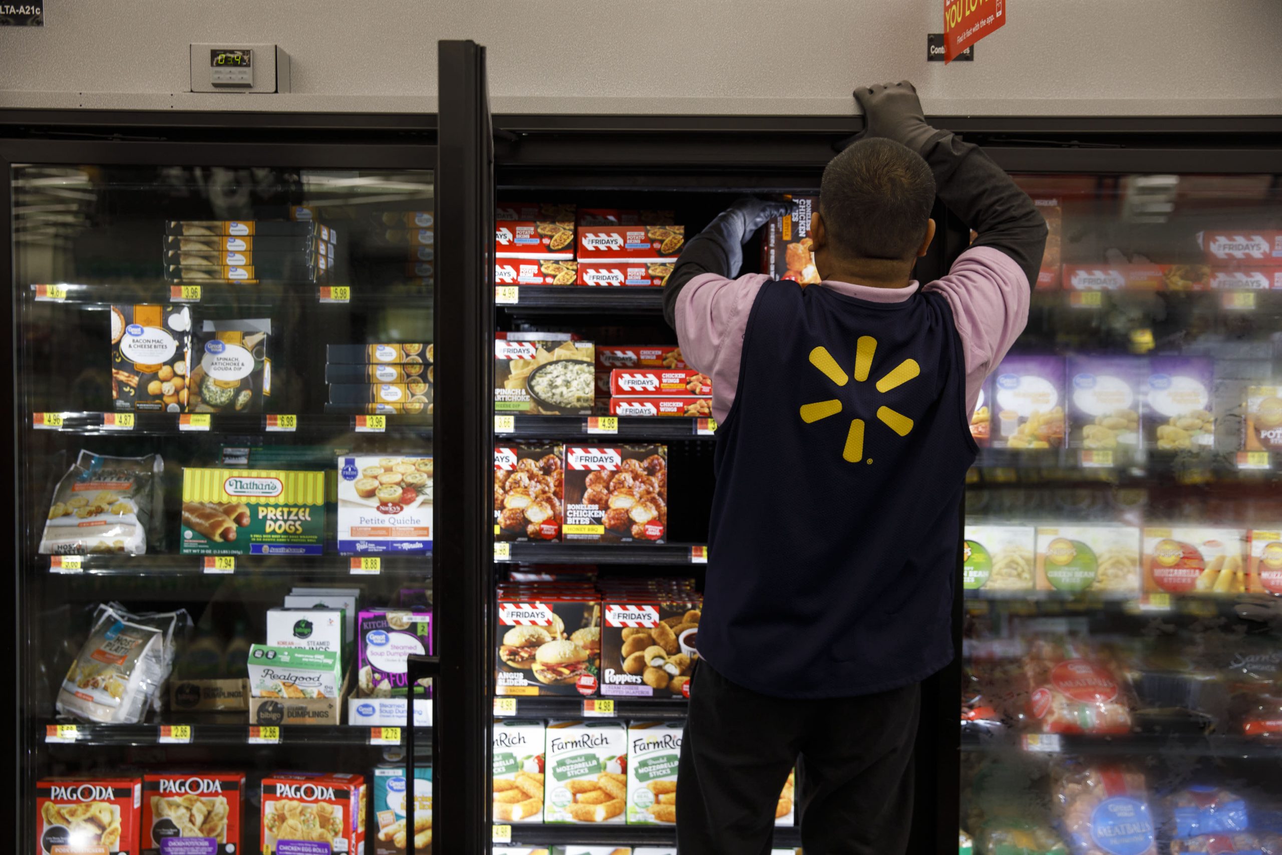 Walmart’s earnings may signal if shoppers getting spooked by inflation