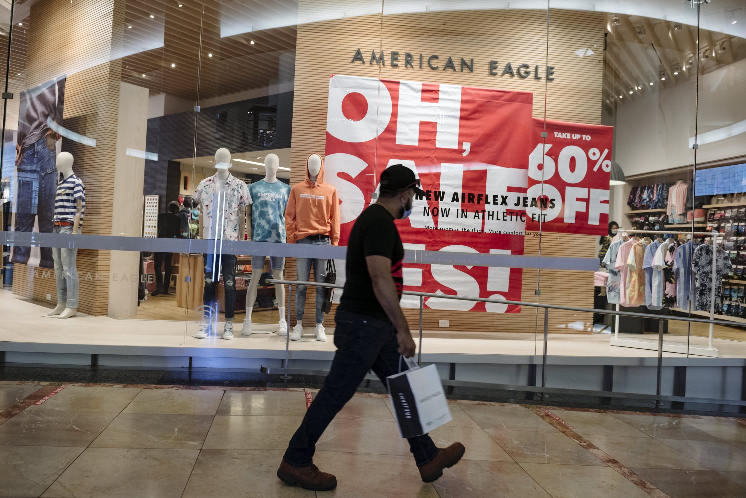 Investing Club: American Eagle is making smart supply chain investments to improve profits