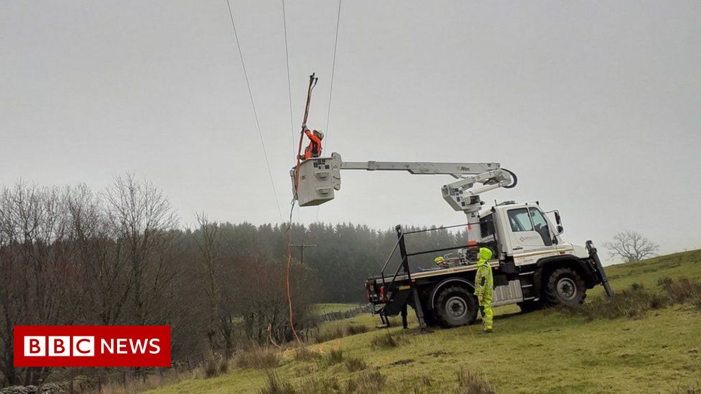 Storm Arwen: Electricity firms 'unacceptable' response criticised