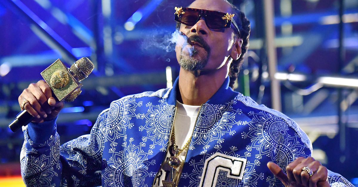 Snoop Dogg Plans to Turn Death Row Records Into the First NFT Music Label