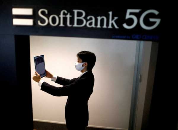 Analysis-SoftBank’s choice of New York for Arm listing deals a blow to London