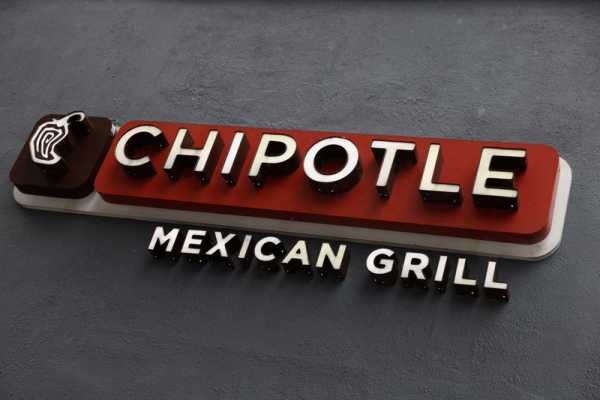 Chipotle profits beat expectations despite higher costs, Omicron