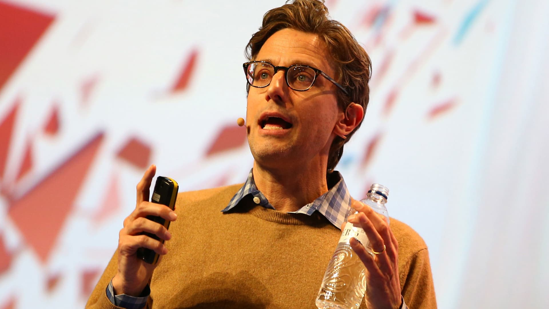 BuzzFeed investors have pushed CEO Jonah Peretti to shut down newsroom