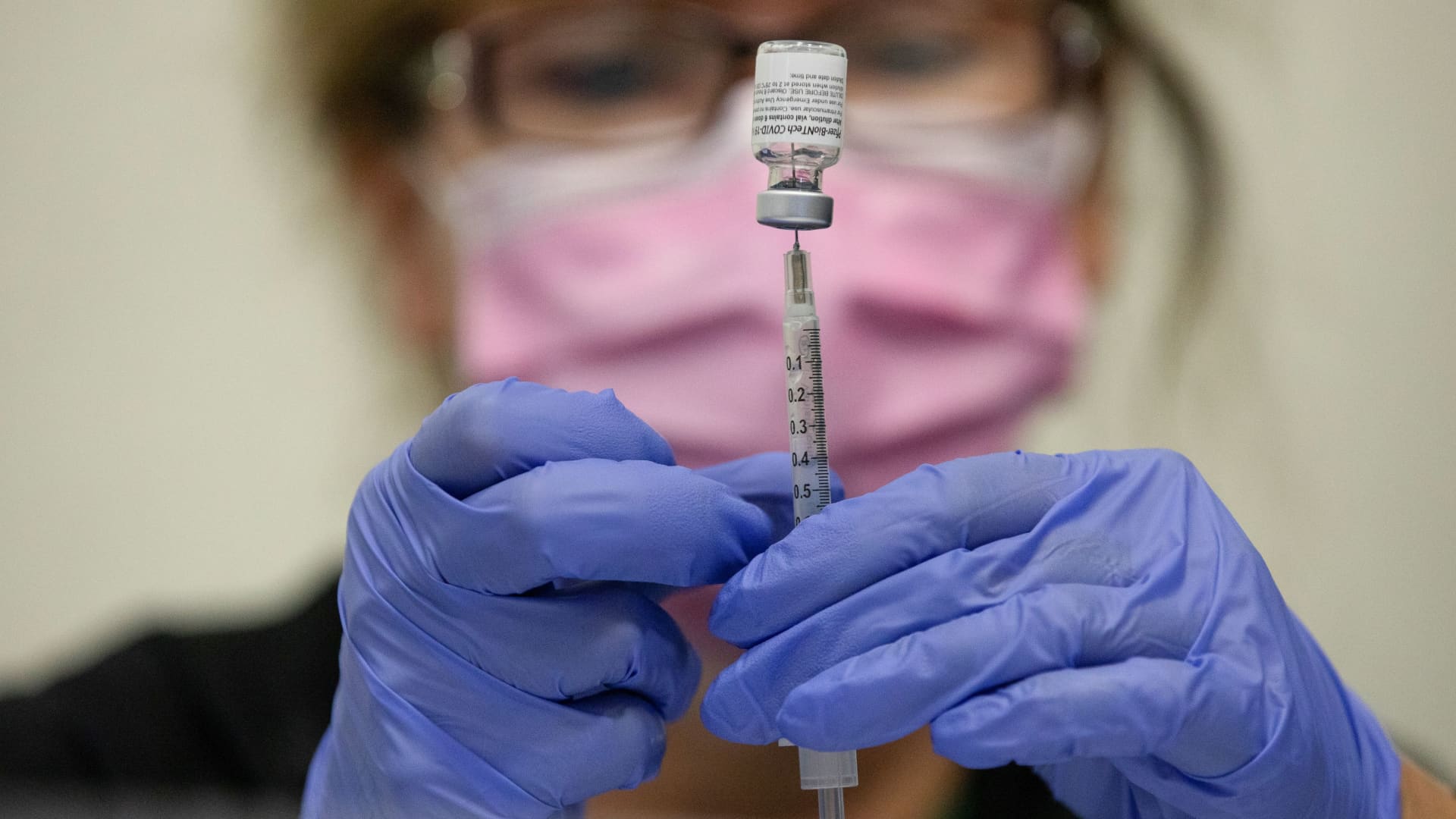 FDA advisory committee to discuss future of Covid boosters