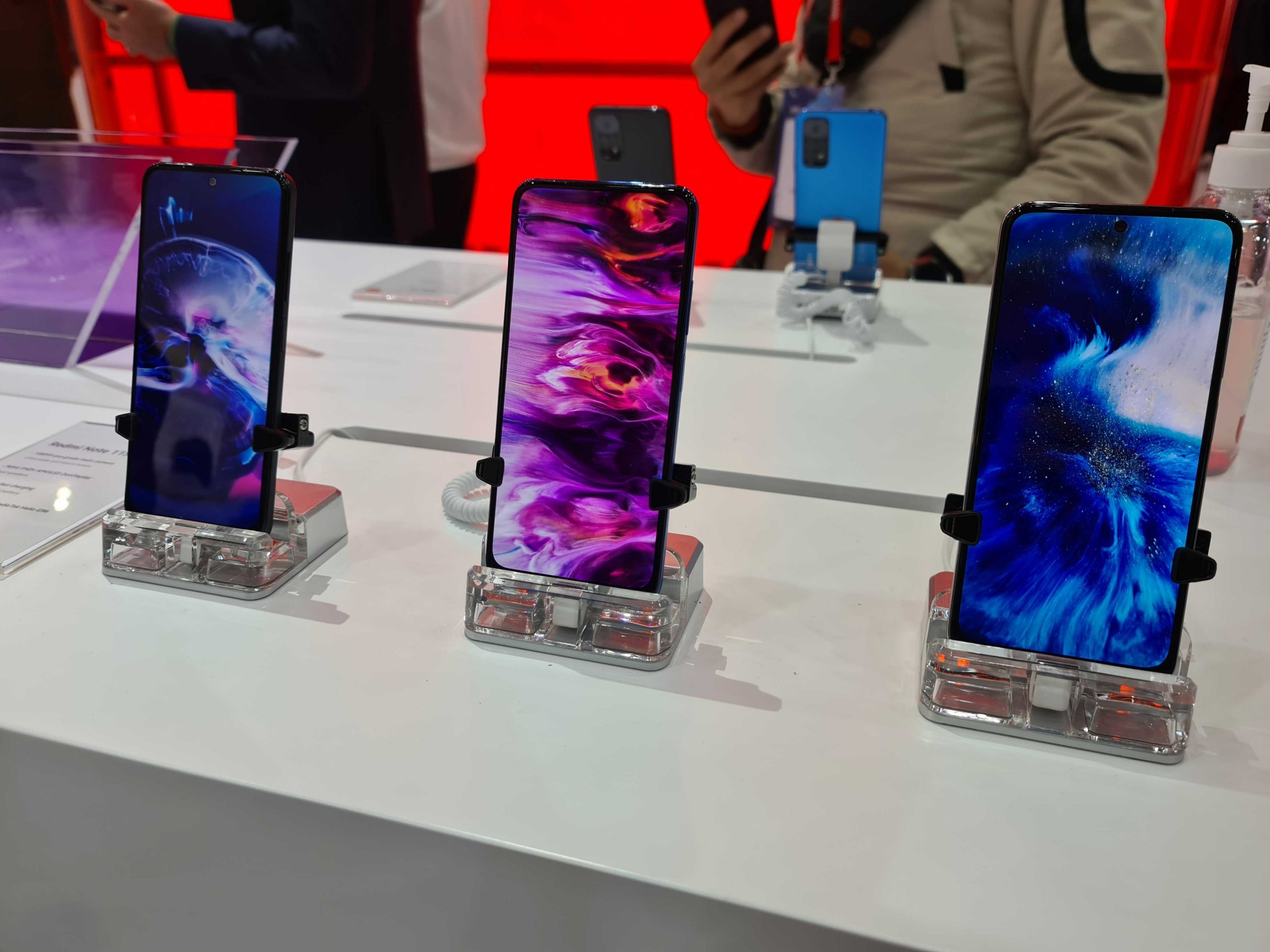 Chinese smartphone makers Oppo, Realme fill void left by Huawei