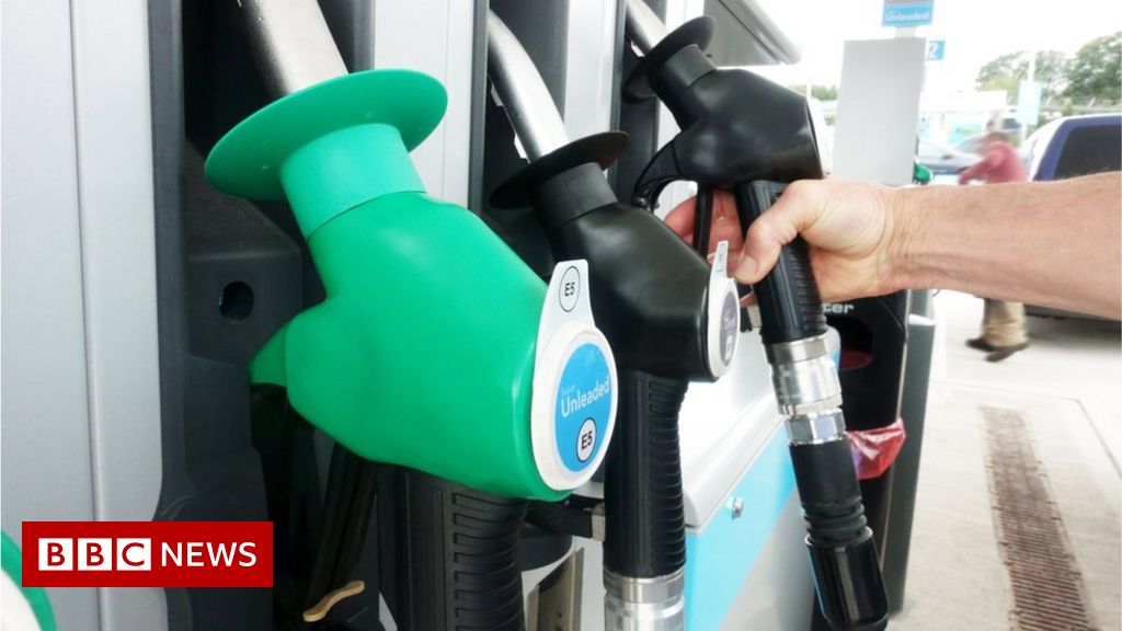 Fuel duty cut by 5p a litre to help motorists