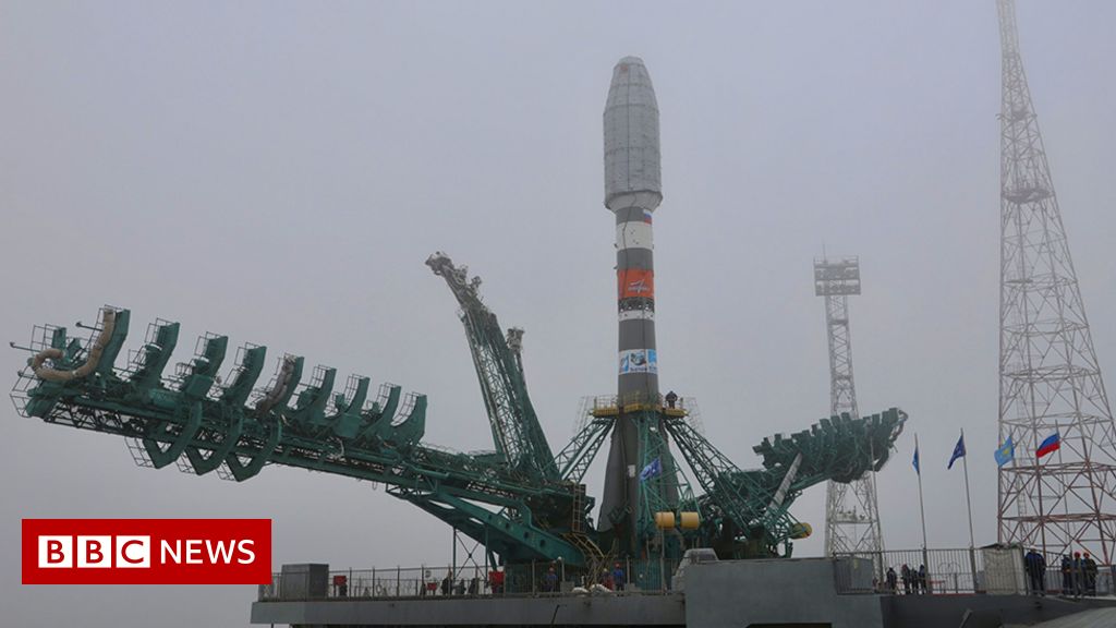 OneWeb: Russian ultimatum over UK satellite launch