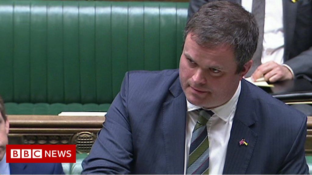 War in Ukraine: UK Minister claims some Calais refugees not from Ukraine