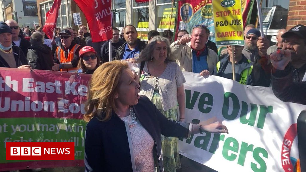 P&O Ferries: Natalie Elphicke heckled by protesters in Dover
