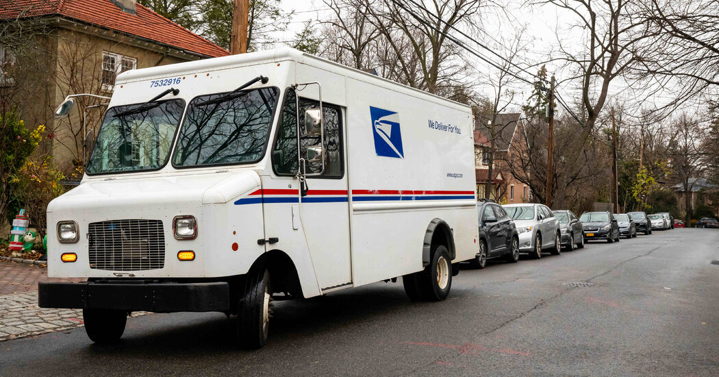 Democrats Want Investigation Into Postal Service’s Gas Guzzlers Contract