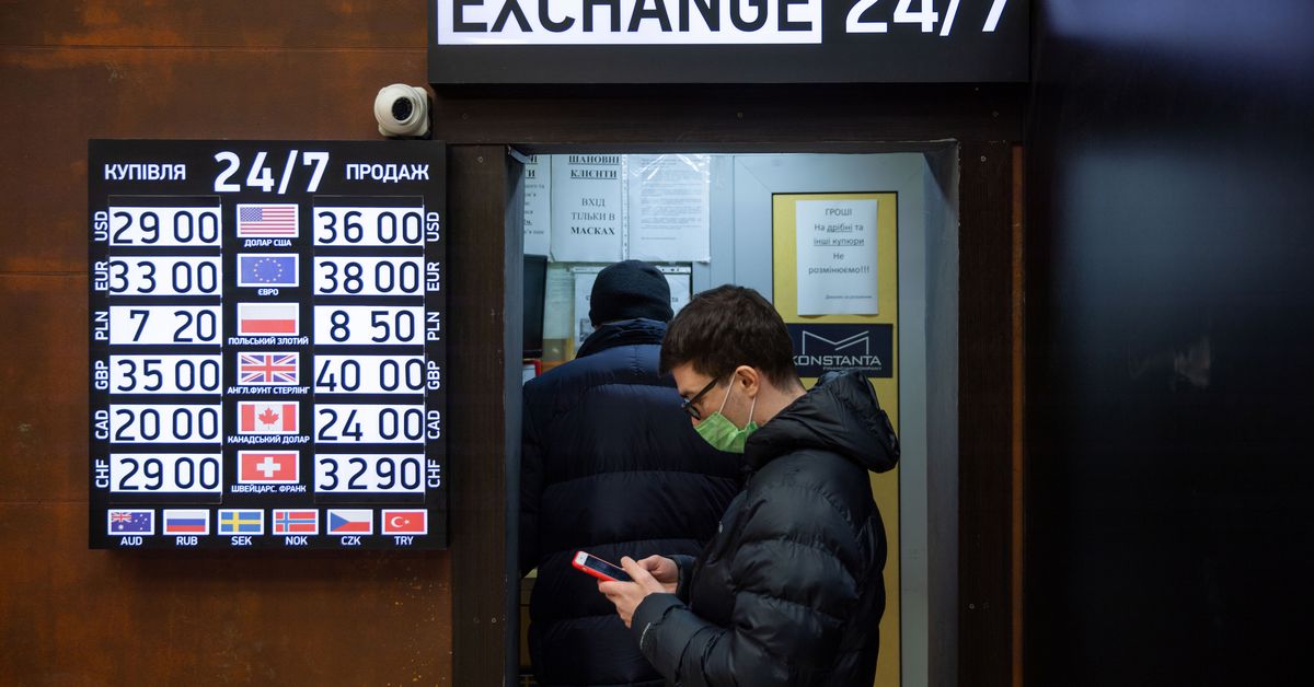 Putin Is Temporarily Banning Foreigners From Pulling Money Out of Russia