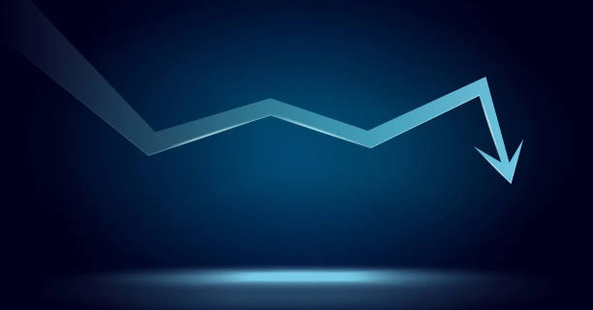 Bitcoin Downtrend Intact, Recession Fears May Weigh