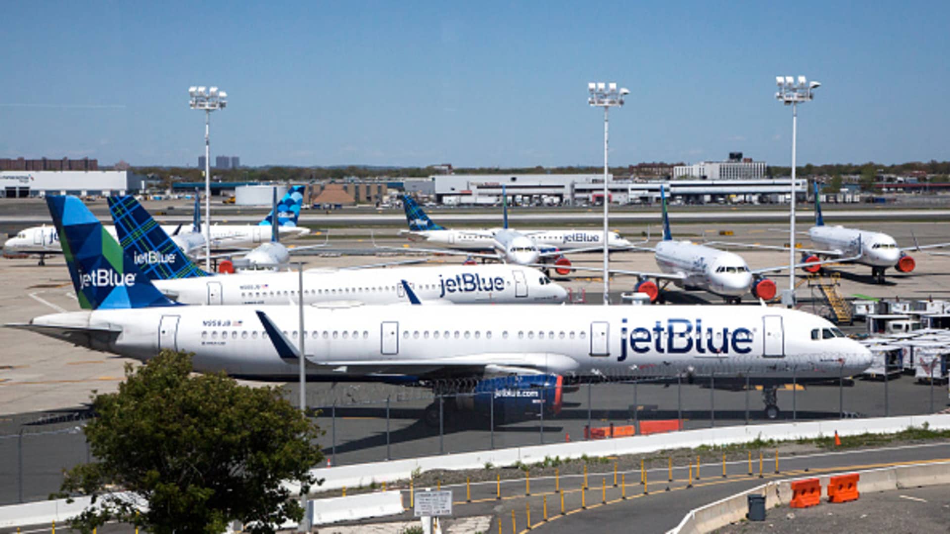 Why JetBlue is willing to shell out $3.6 billion for discount airline Spirit