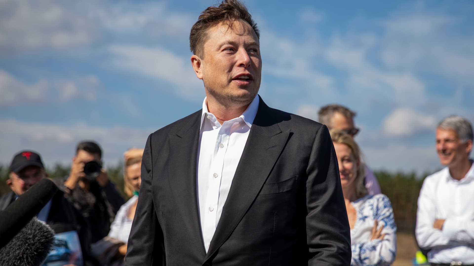 Elon Musk will be most indebted CEO in America if Twitter deal closes