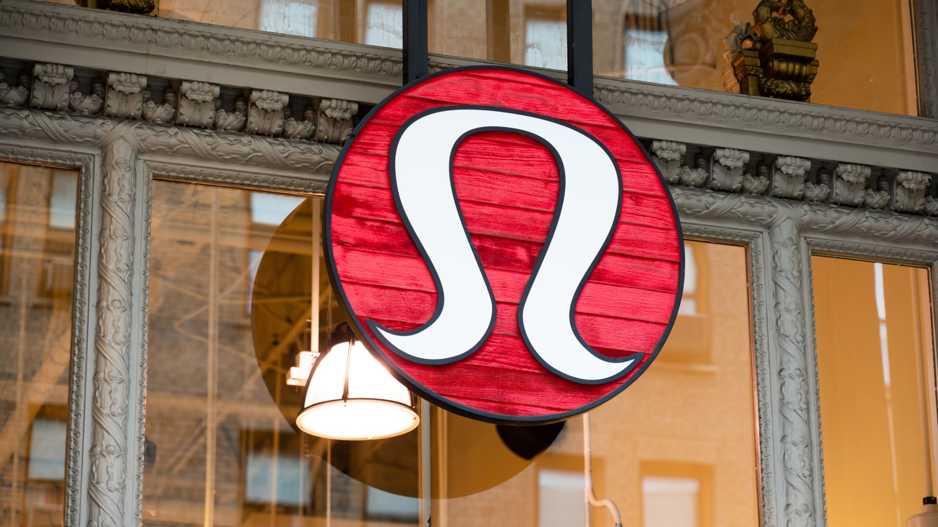 Lululemon trade-in, resell program to launch this month