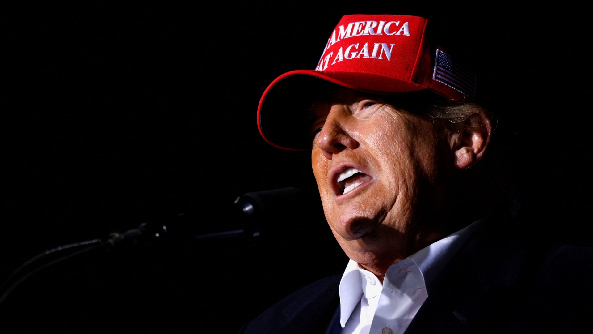 Manhattan DA says Trump criminal investigation continues