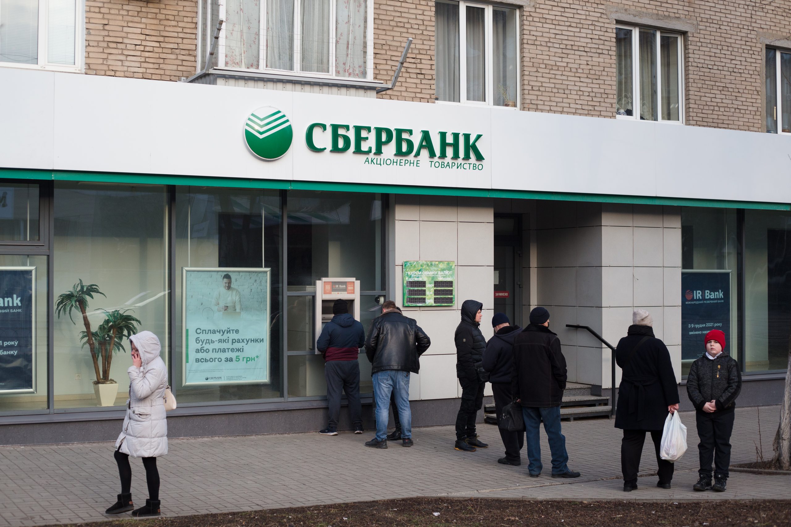 These lawyers and firms are still working with Russian banks, even amid the war