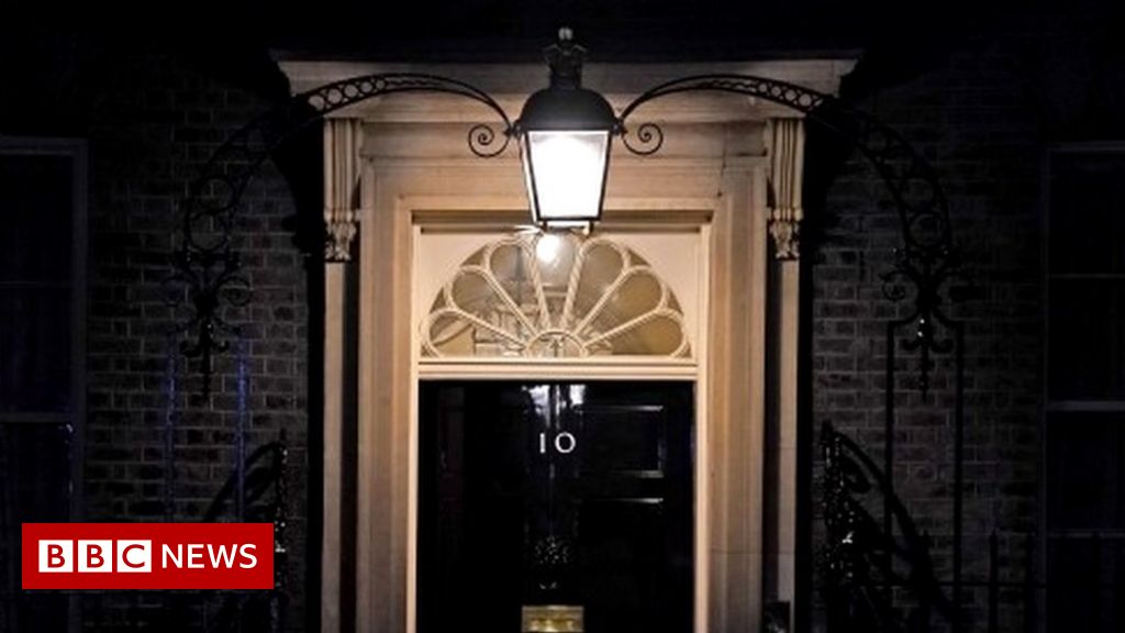 Police issue 30 more Downing Street lockdown fines