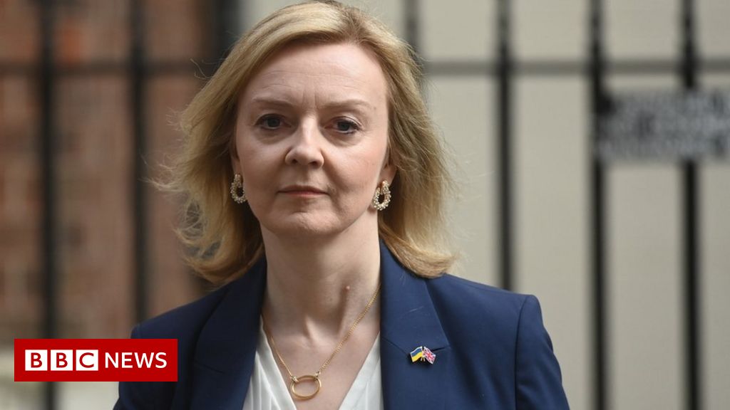 War in Ukraine: Separatist leaders targeted in new UK sanctions