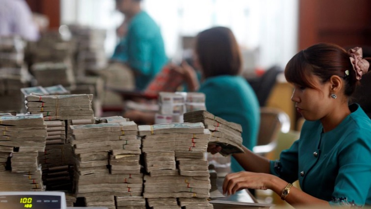 Myanmar central bank says FX deposits must be converted into local currency – SABC News