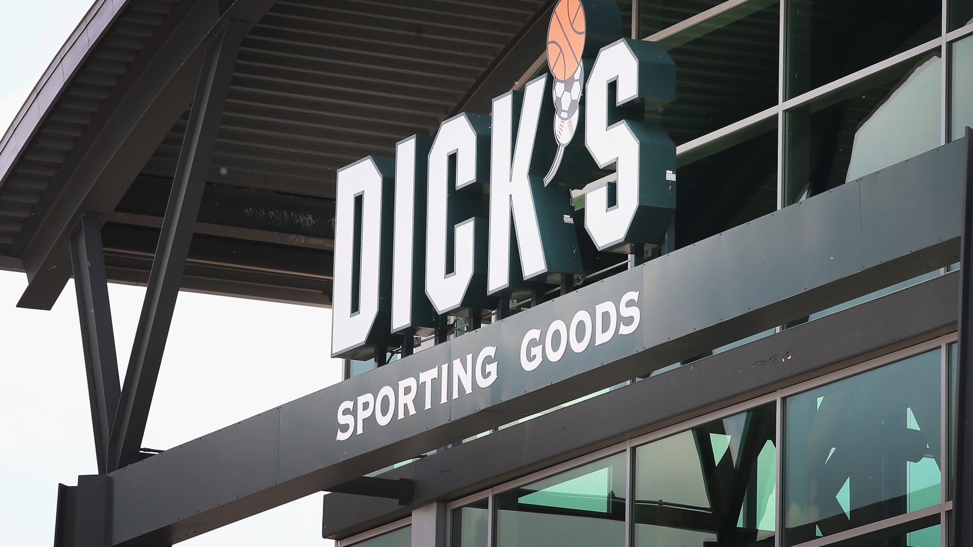 Dick’s Sporting, Express, Wendy’s and more