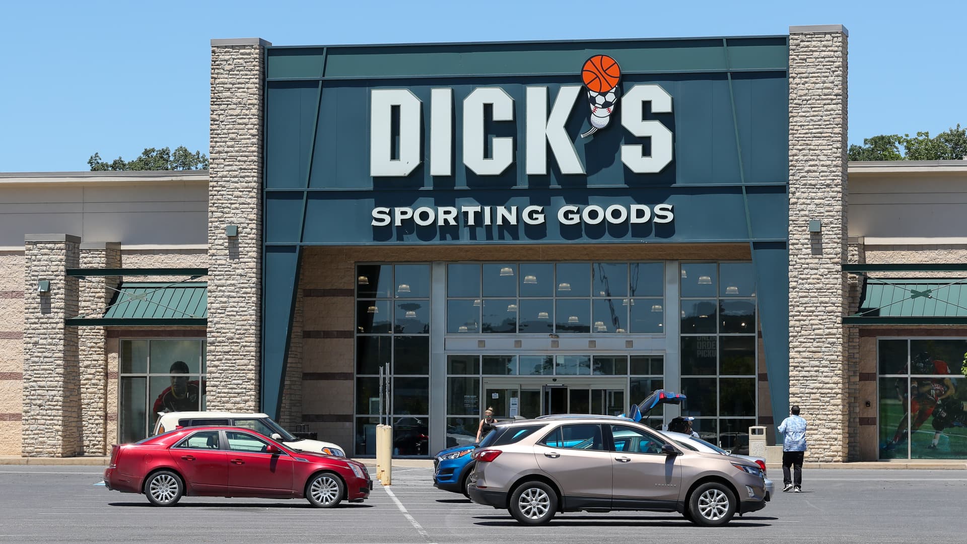 Dick’s Sporting Goods (DKS) Q2 earnings report