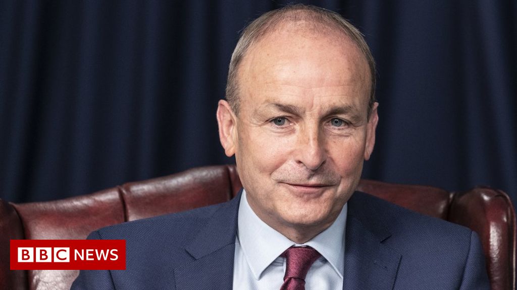 Brexit: Irish PM Micheál Martin to hold NI Protocol talks in Belfast