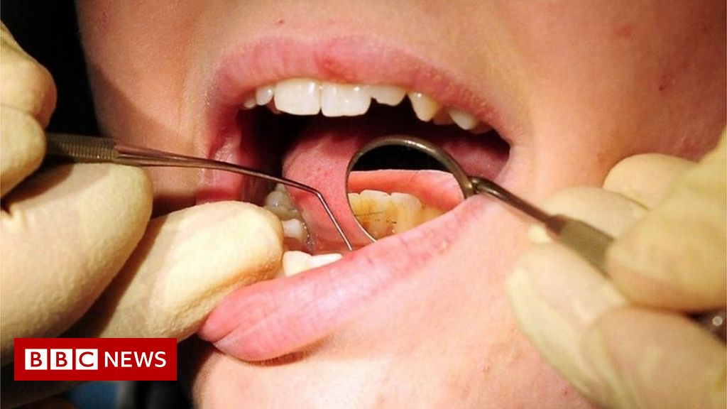Ministers asleep at the wheel over dentist shortages, say Lib Dems