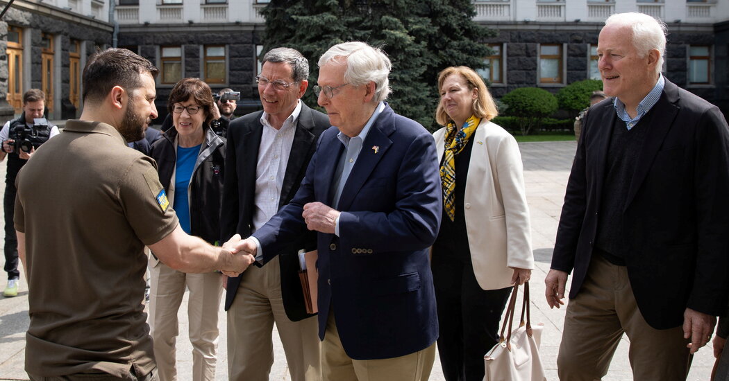 McConnell and Other Republican Senators Make Secret Visit to Ukraine