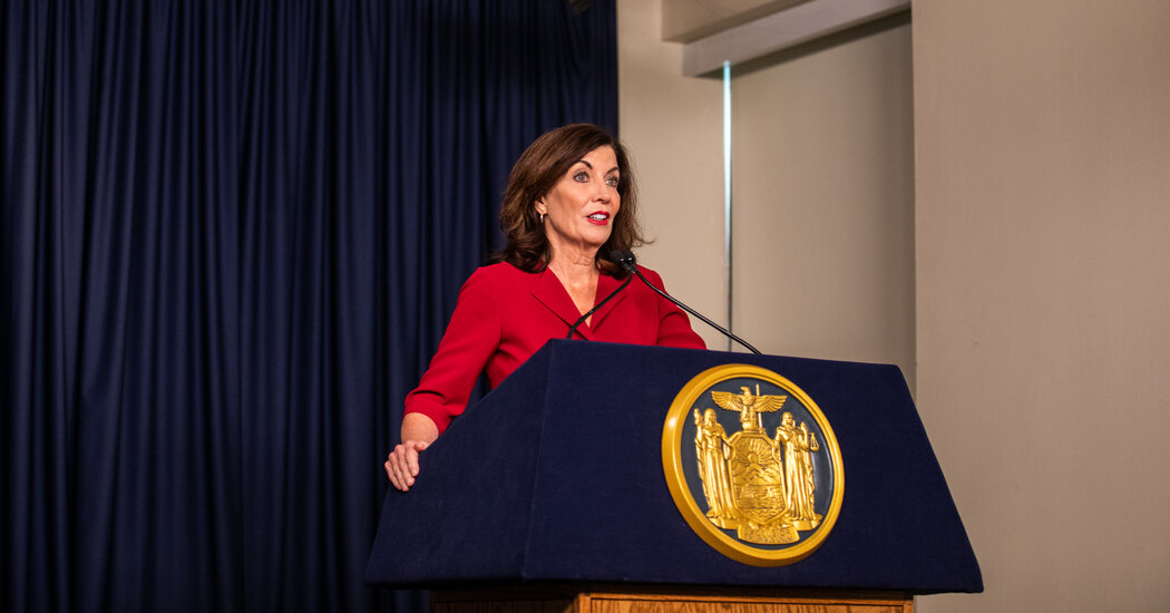 Gov. Hochul Stockpiles Donations, as Rivals Struggle to Keep Pace