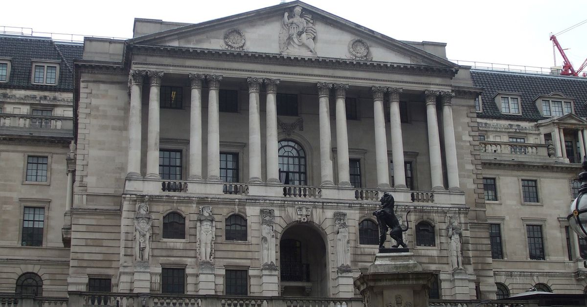 Bank of England Chief Takes Victory Lap as Crypto Crumbles