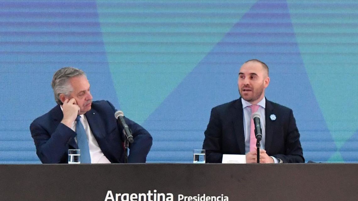 Buenos Aires Times | Government relaxes FX rules for companies to boost Vaca Muerta development