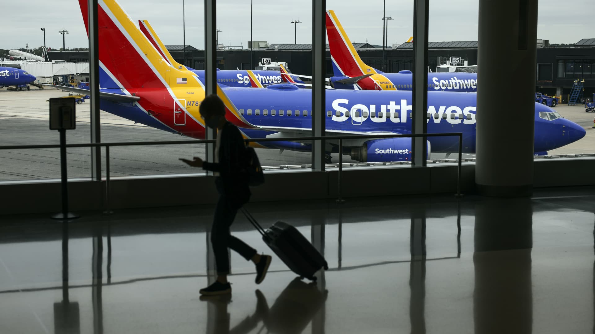 Southwest Airlines customer service goes fully remote, reservations centers close