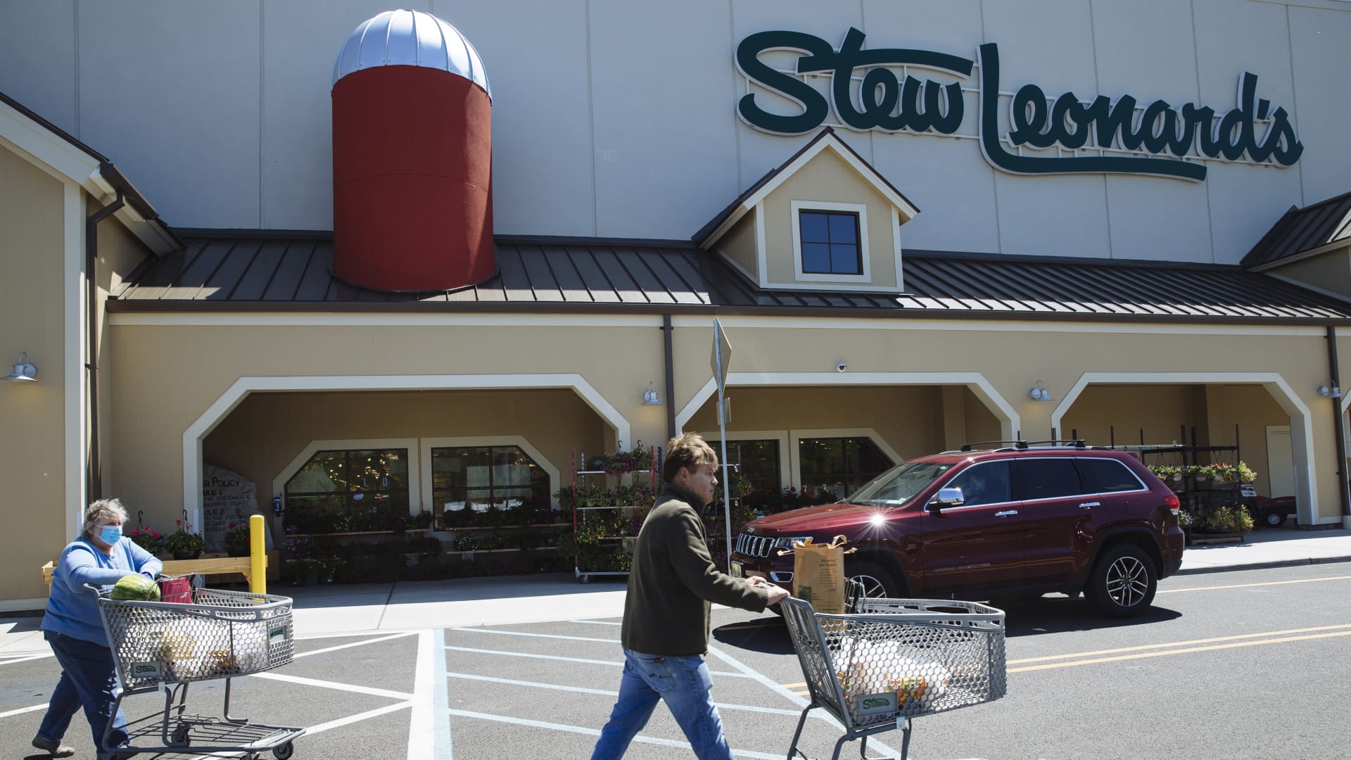 Stew Leonard’s boss accused of racist, sexist, anti-Semitic remarks