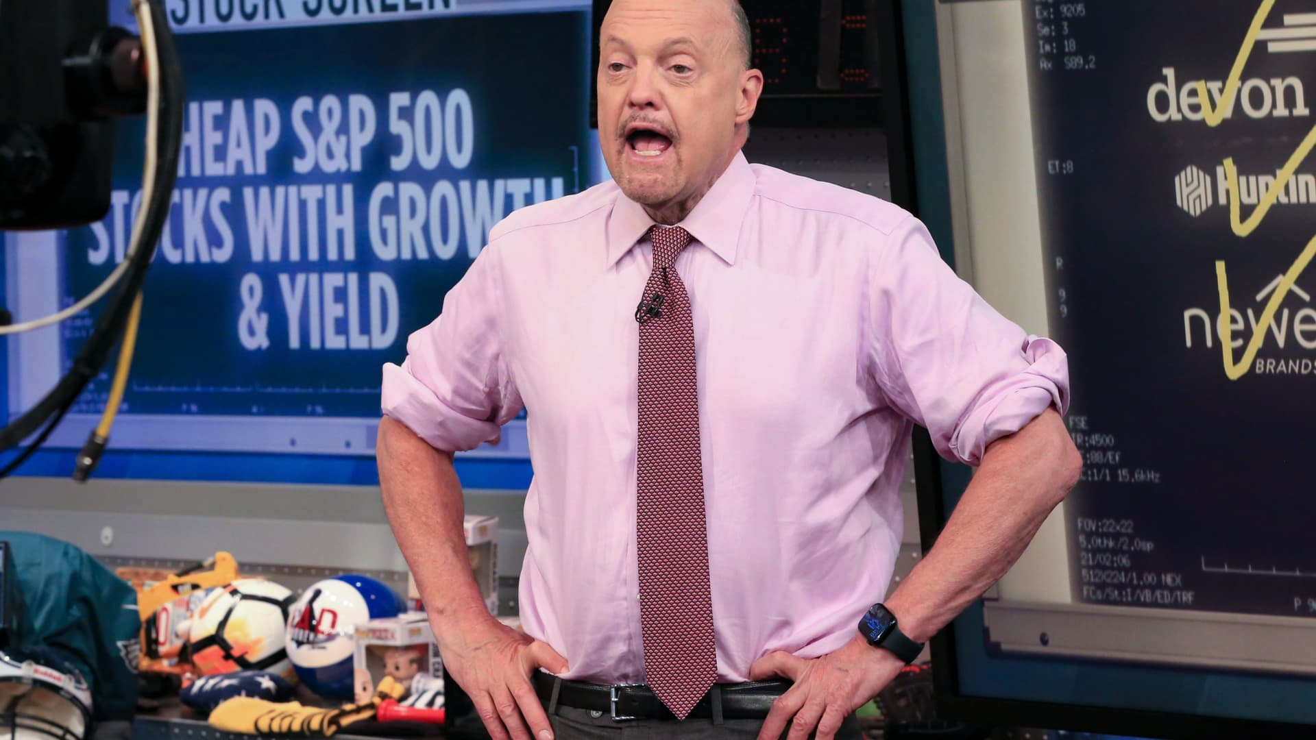 Cramer warns investors not to group all stocks of the same sector together – ‘No two stocks are truly alike’