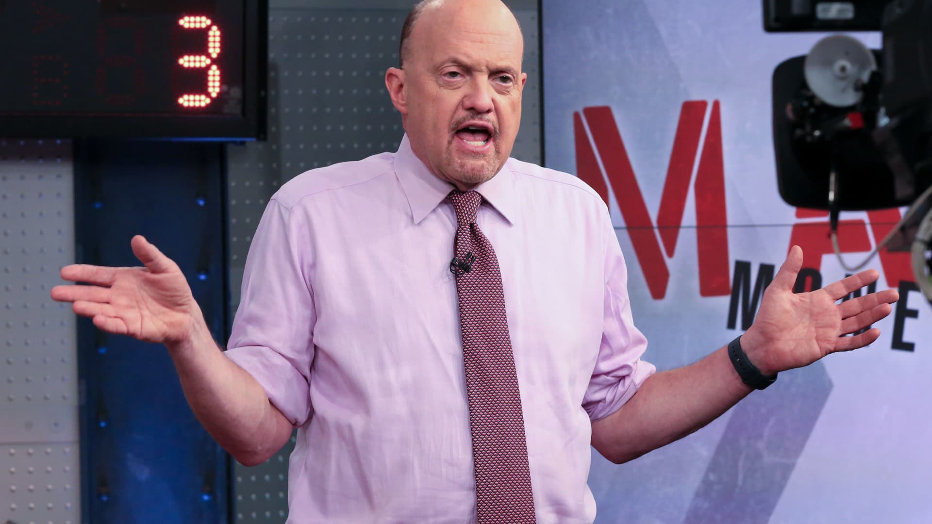 Jim Cramer warns investors not to bet prematurely on a soft landing