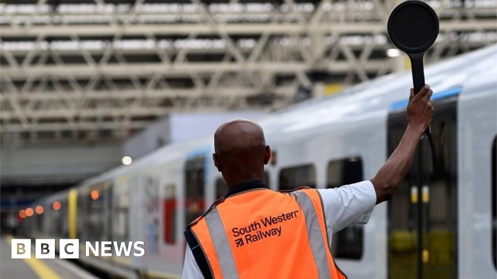 Rail strikes: Agency staff could cover striking staff under new law