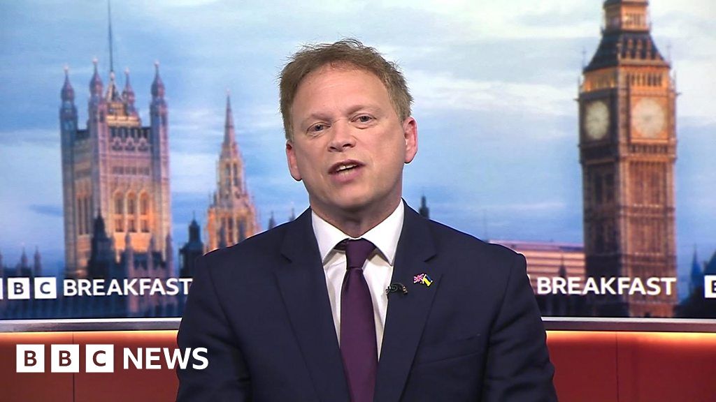 ‘It’s a stunt’ – Transport secretary on meeting with train unions