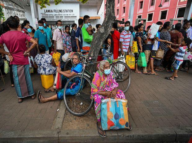 Sri Lanka limits forex possession by citizens to support dwindling reserves