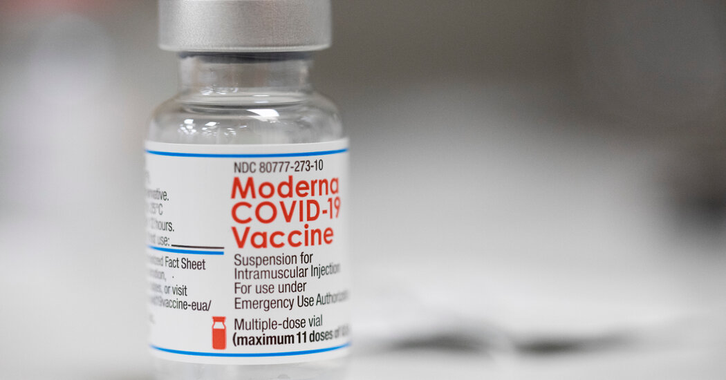 F.D.A. advisers recommend authorizing Moderna’s vaccine for children 6 to 17.
