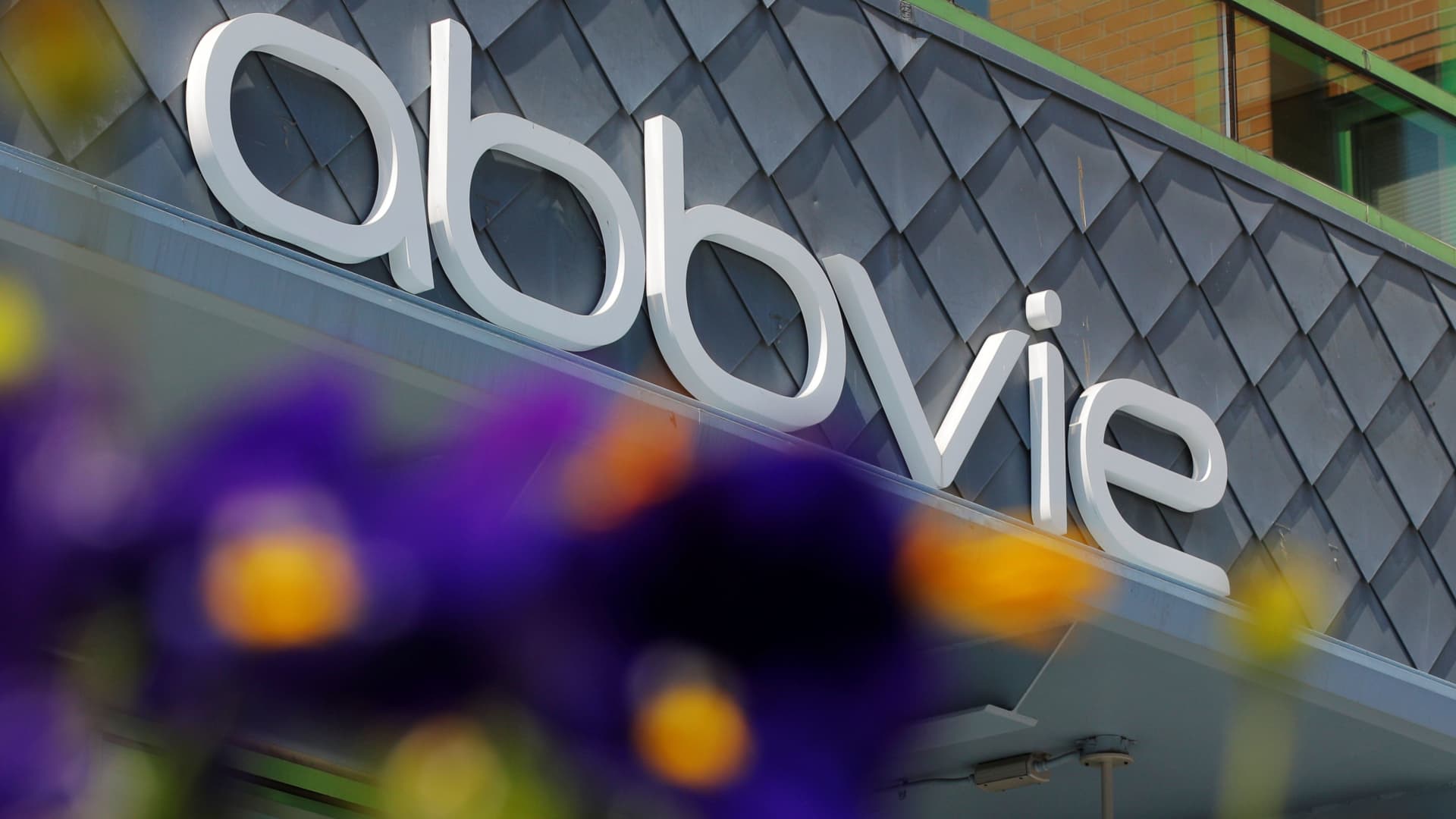 AbbVie's mixed quarter doesn't warrant a 5% stock drop. Here's why